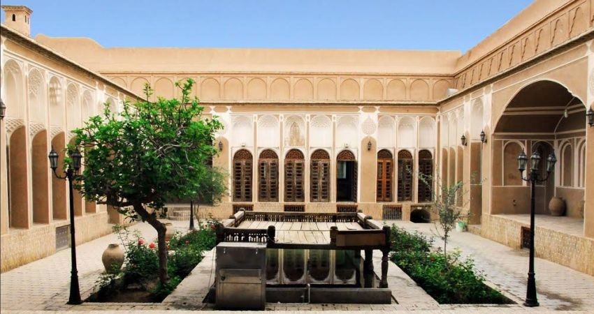 موزه آب و خانه کلاهدوزها در شهر یزد