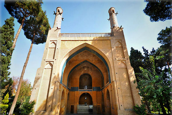 منار جنبان از جاذبه های گردشگری اصفهان